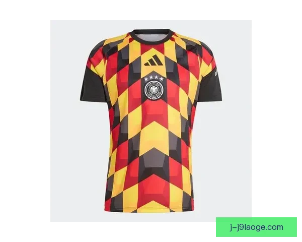 阿迪达斯发布2026世界杯裁判员专用训练服助力赛事精确判罚 阿迪达斯发布2026世界杯裁判员专用训练服助力赛事精确判罚